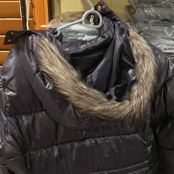 Puffer Jacket/Fur Hoodie - Picture 3 of 3